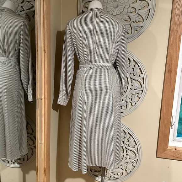 H&M Black and White Checkered Midi Dress - Picture 4 of 4